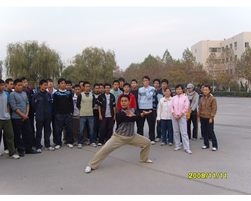 同会社长客座理工大学（图）