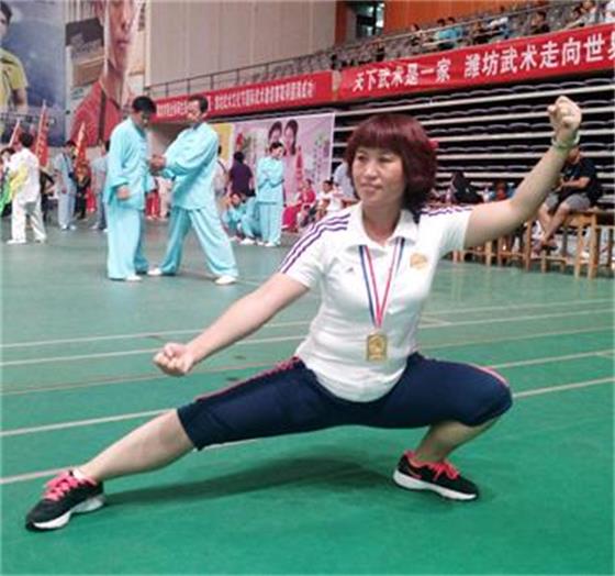主教练  王红梅  赵文美